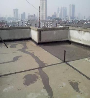 高要漏水维修 楼顶漏水是什么原因，楼顶漏水维修方法是什么?